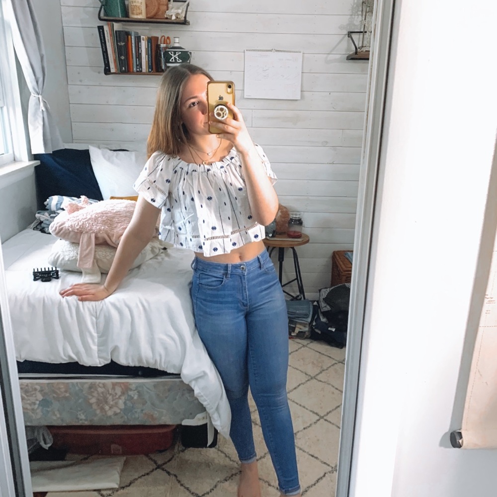 Off the shoulder Tribal Print Cropped Top